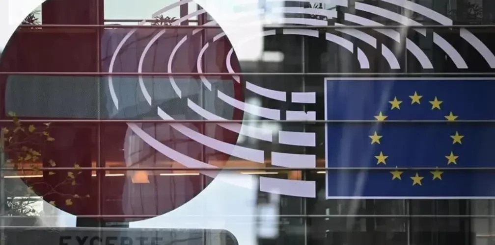 بوليتيكو   خلاف أوروبي عميق حول العودة إلى طاولة الحوار مع موسكو 1008x500