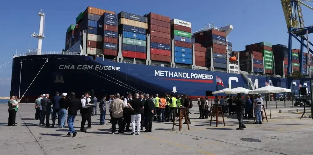 تسجّل رقماً قياسياً كأكبر سفينة حاويات ترسو في محطة حاويات مرفأ طرابلس CMA CGM EUGENIE 1008x500
