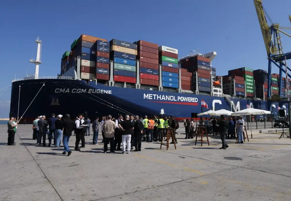 تسجّل رقماً قياسياً كأكبر سفينة حاويات ترسو في محطة حاويات مرفأ طرابلس CMA CGM EUGENIE