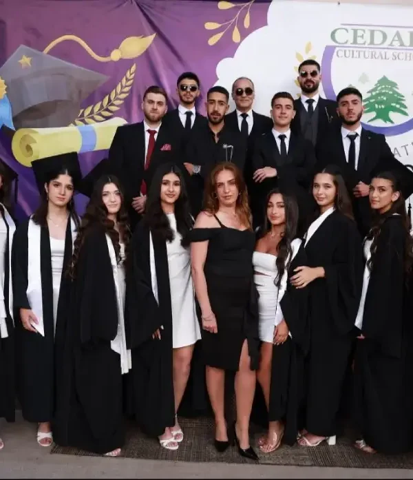 ثانوية الأرز الثقافية تحتفل بتخريج دفعة جديدة من طلابها 600x697