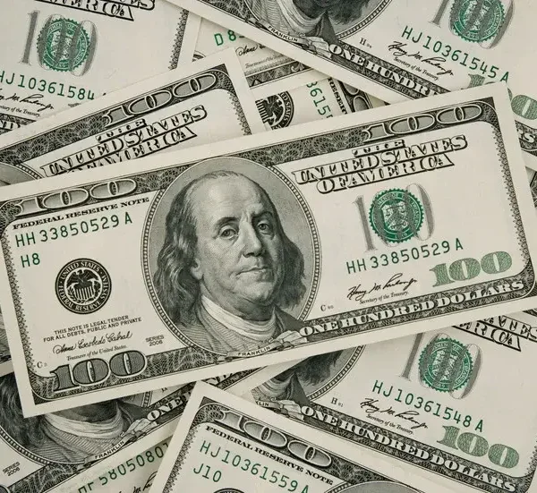 الدولار يتجه نحو أكبر انخفاض أسبوعي في ثلاثة أشهر 600x551