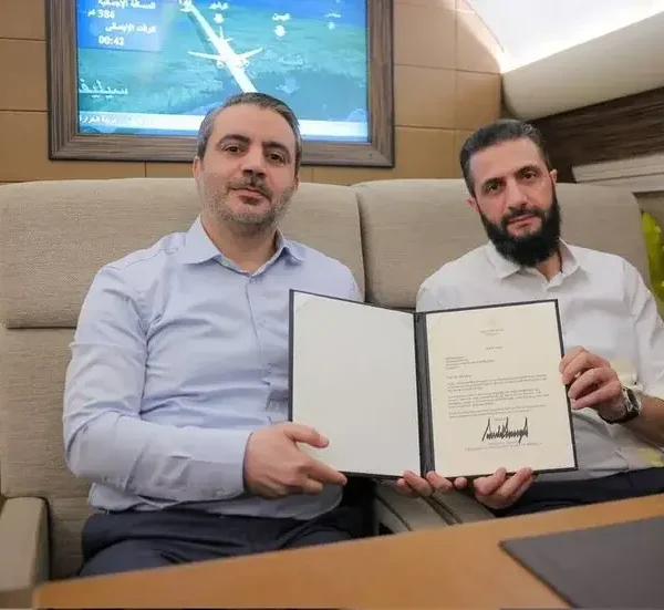 ترامب يبلغ الشرع رسميا ببدء إجراءات شطب سوريا من قائمة الدول الراعية للإرهاب 600x551