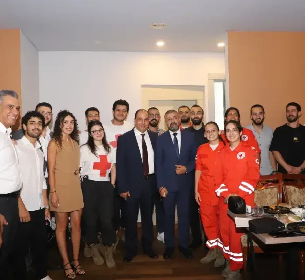 جمعية تجار وصناعيي الغرب تنظّم عشاءً خيرياً دعماً للصليب الأحمر اللبناني 600x551