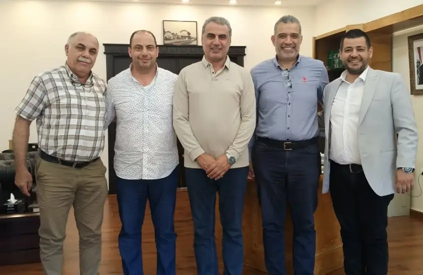 وفد من جمعية تجار وصناعيي الغرب يبحث مع مدير عام سكك الحديد والنقل المشترك تعزيز خدمات النقل في المنطقة