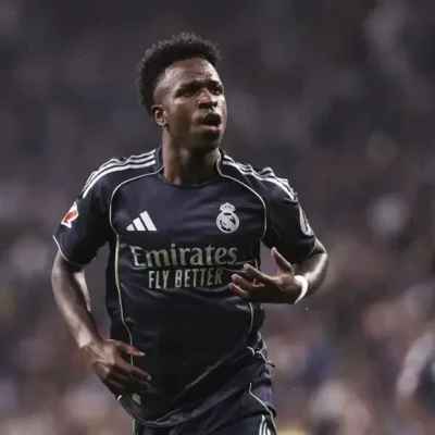أرسنال يجهز أكبر عرض في تاريخ النادي لضم فينيسيوس.. فهل يرحل النجم البرازيلي عن ريال مدريد؟