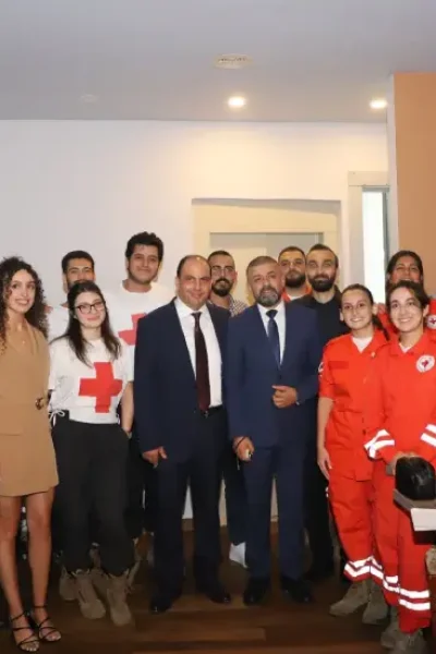 جمعية تجار وصناعيي الغرب تنظّم عشاءً خيرياً دعماً للصليب الأحمر اللبناني